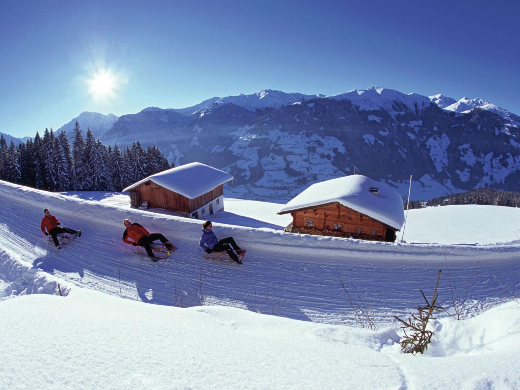 Spacious Holiday Flat Close To The Ski Area Uderns Exterior photo
